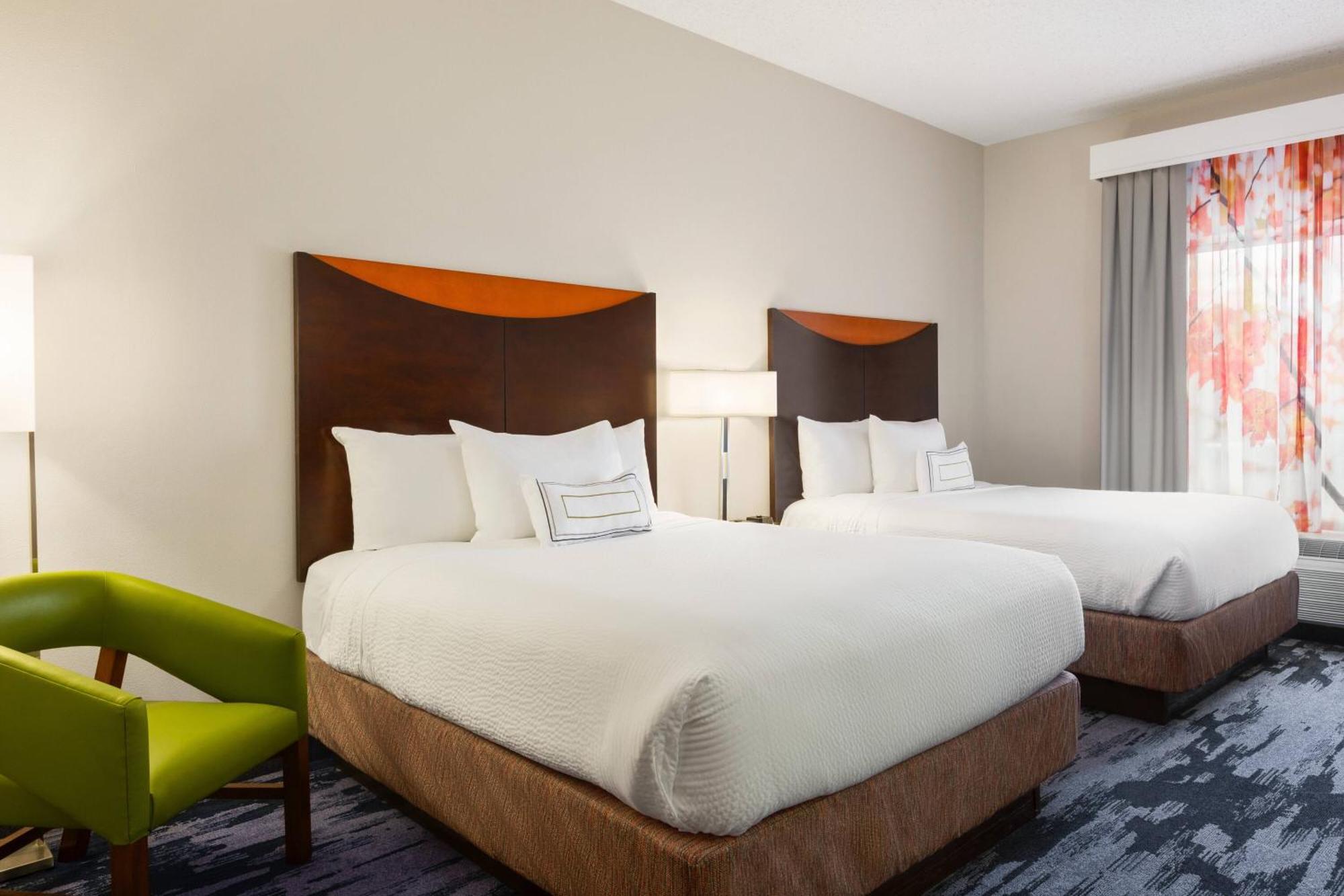 Fairfield & West/chaffee Point Hotel 3*